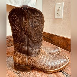 Caimán Leather boots used but in excellent condition